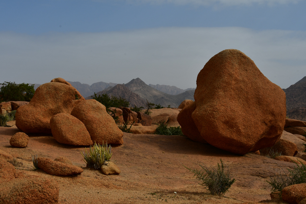 Abgerundete Steine Berge Hintergrund Tafraout blaue Steine