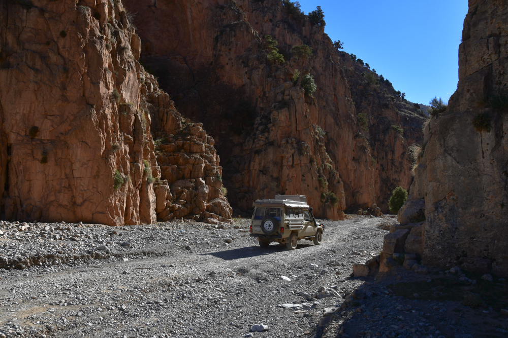 Schlucht Oued Jaffar Manny faehrt los