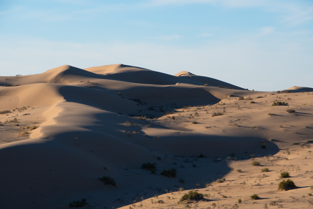 Kleine Sanddünen unterwegs in Californinen