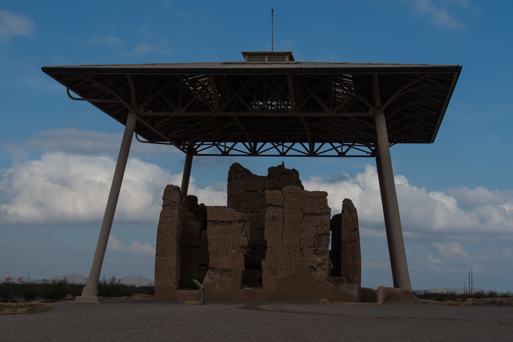 Ruinen überdacht blauer Himmel Casa Grande